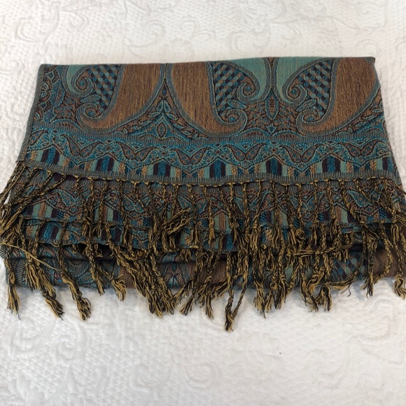 Accessories - Paisley print shawl